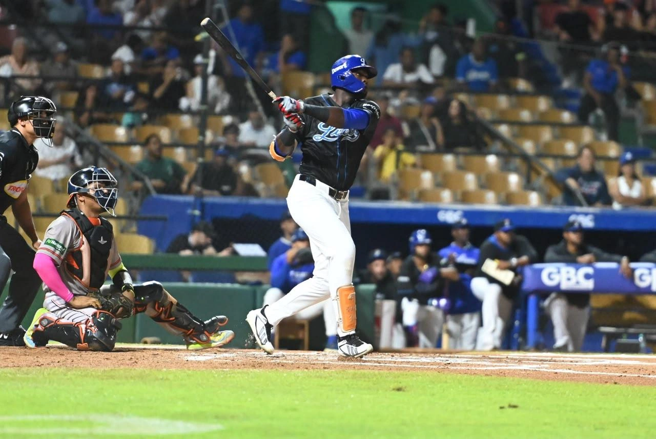 Kevin Alcántara y Florial jonronean; Licey vence 7-4 a Toros